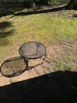 Round Metal Mesh Outdoor Patio Table