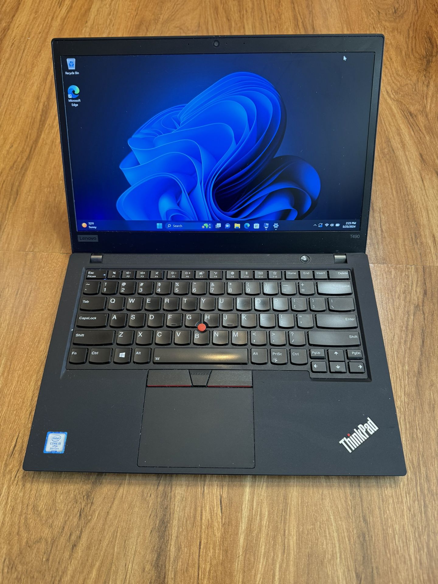 Lenovo ThinkPad T490 core i5 8th gen 16GB Ram 256GB SSD Windows 11 Pro 14” UHD Screen Laptop with charger in Excellent Working condition!!!!!  Specifi