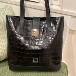 Dooney And Bourke Tote Black Leather Bag