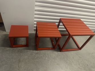 Sets is cube lacquer  tables