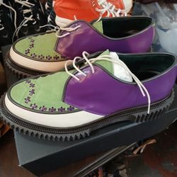 Type 195 Adieu & Undercover
Purple, green and ivory