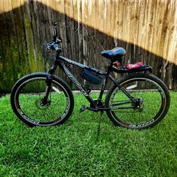 Ozone 500 Men's Fragment 29 in 21-Speed Mountain Bike