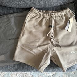 Fear Of God Essentials Shorts Medium 