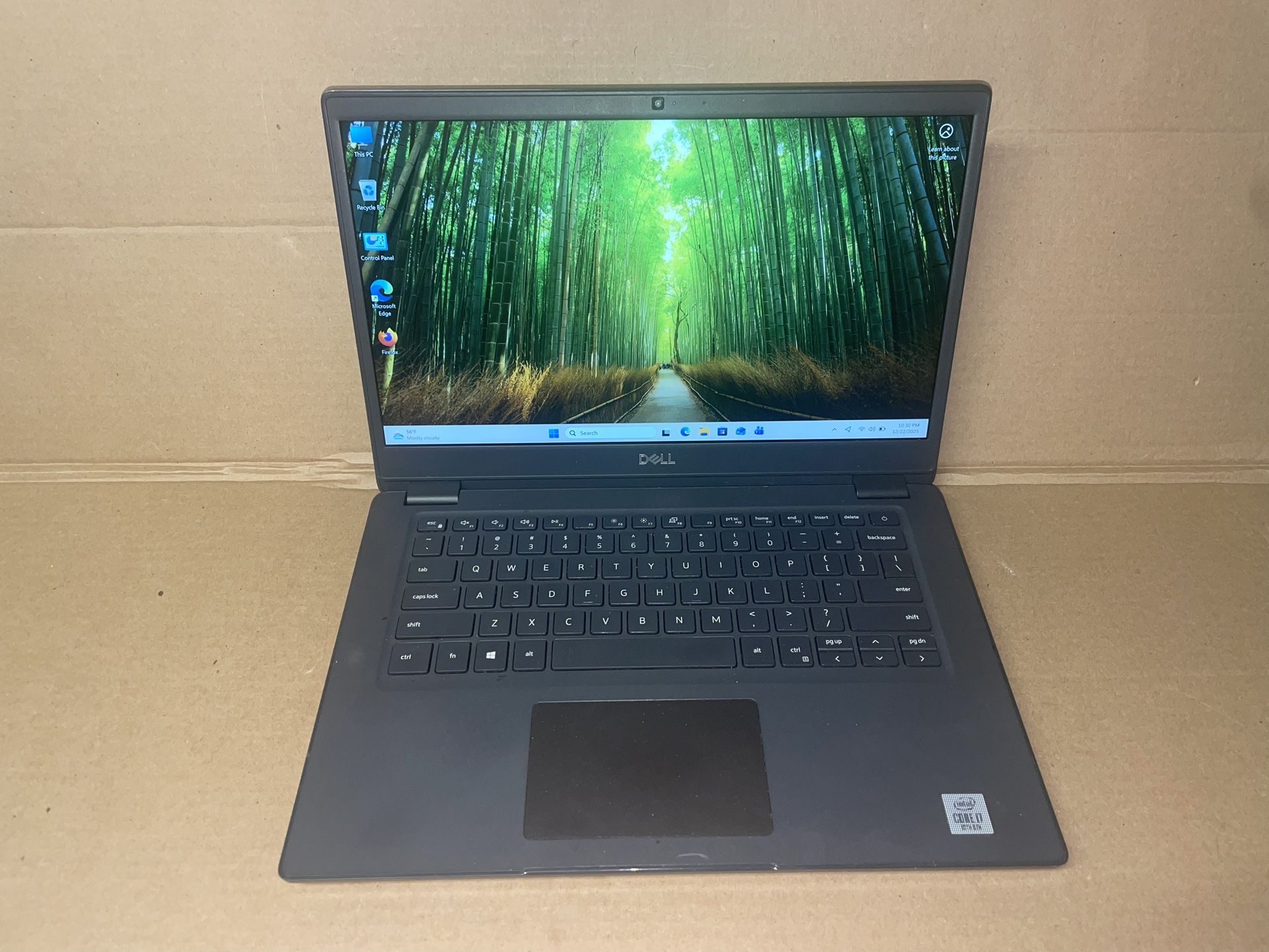 Dell Latitude 3410 14 inch. Core i7 10510U @ 1.80GHz. 8GB. 256GB. WIN 11