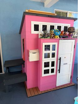 KidKraft Modern Outdoor Playhouse