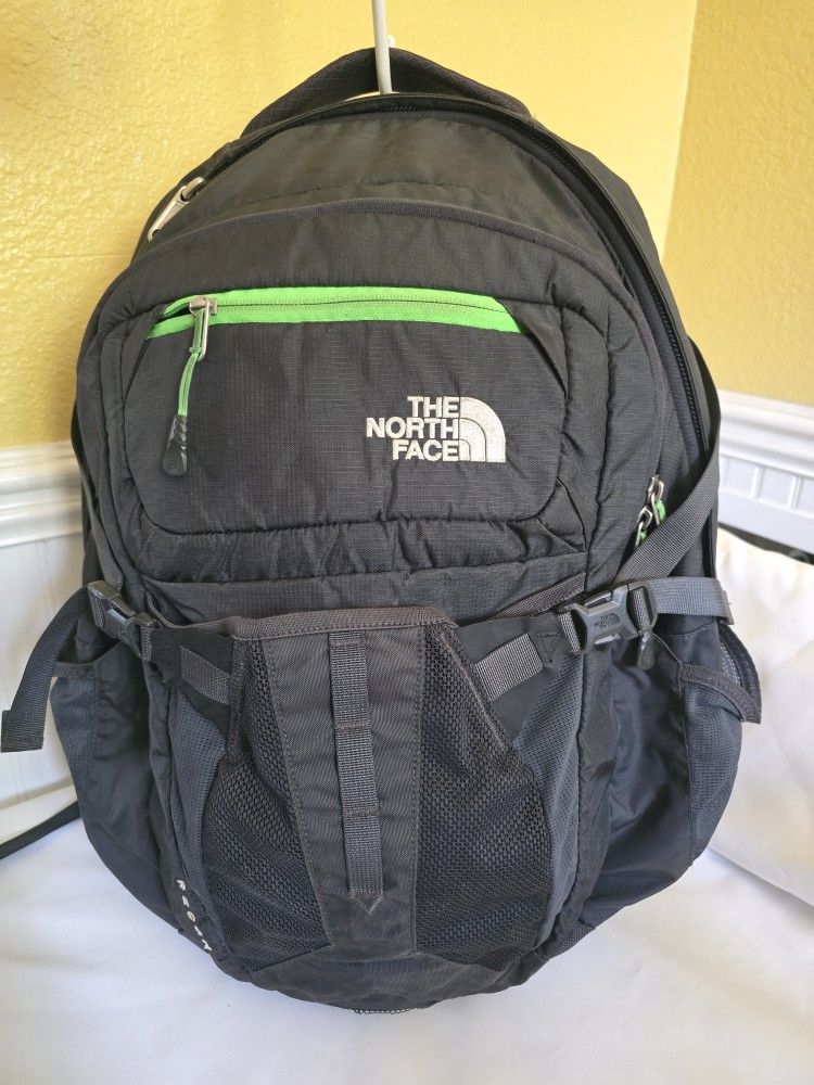 NORTHFACE RECON School & Hiking Backpack With Laptop Sleeve