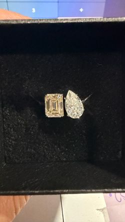 3ct White D/E Pear with 3ct Champagne Emerald - S925 size 7