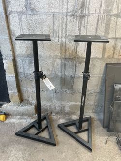 Studio speaker stands