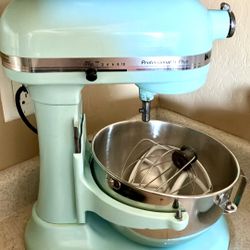 🩵 KitchenAid Professional 5 Plus Stand Mixer – Tiffany Blue 