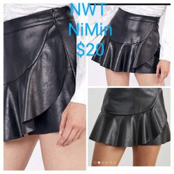 Women's Faux Leather Ruffed  Short NWT Large