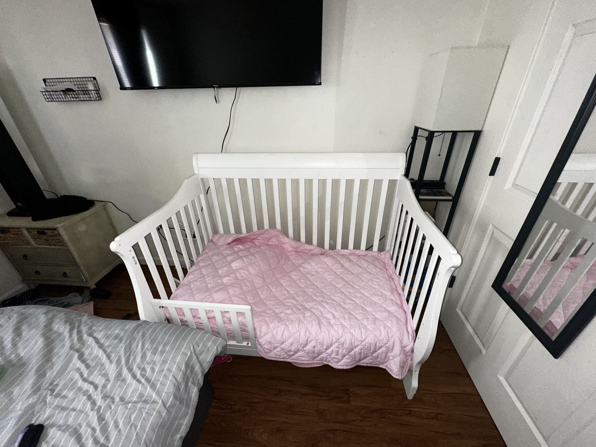 Convertible Crib Bundle