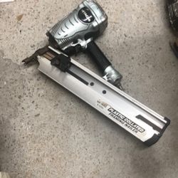 Hitachi Plastic Collated Framing Nailer Gun $120 OBO