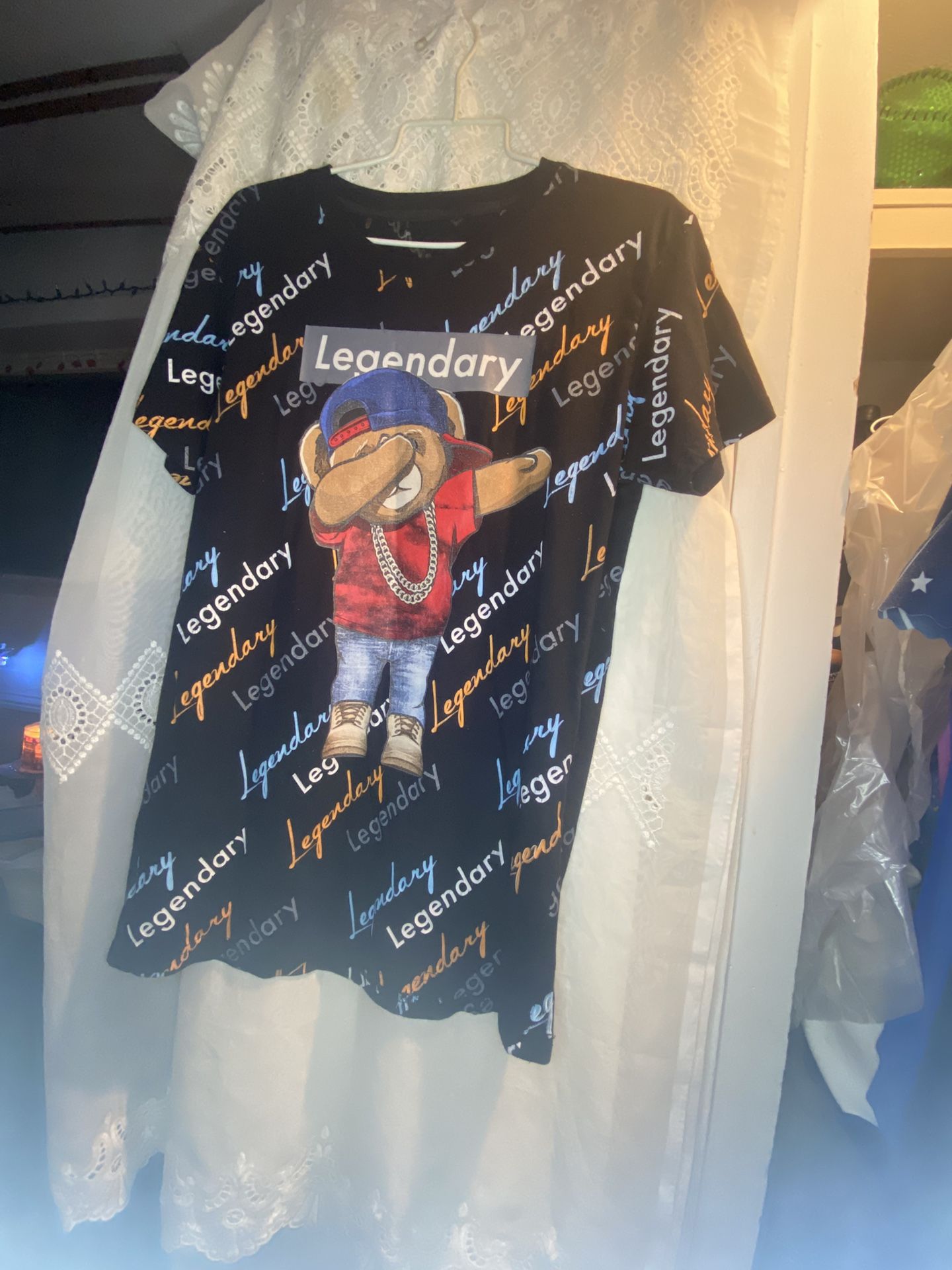 Legendary T-Shirt With Teddy Bear Dabbing On Front Men’s Size Medium