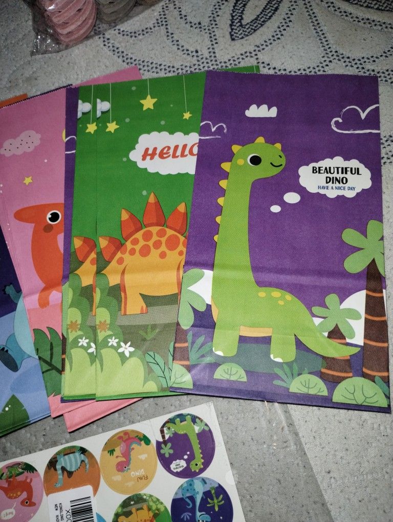Dinosaurs Party Gift Bags With Stickers