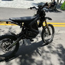 Rawr Mantis Surron E-bike 72v 55 Miles Per Hour