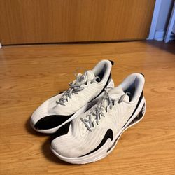 Curry black and white "shooting stars"