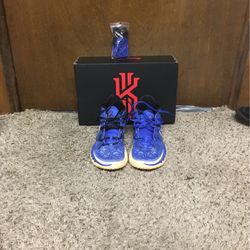 Nike Kyrie 7s “Sister Hoods” 