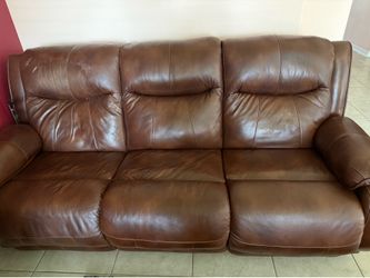 Double recliner sofa