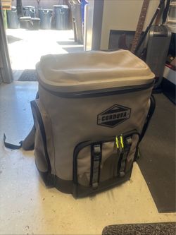 Cooler.  Zipper broken