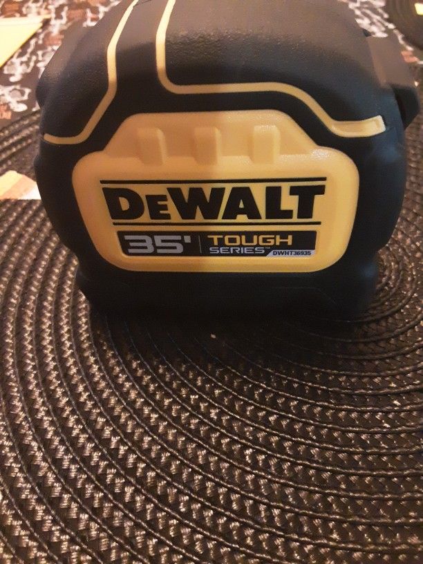 DEWALT 35 TOUGH SERIES NEW....