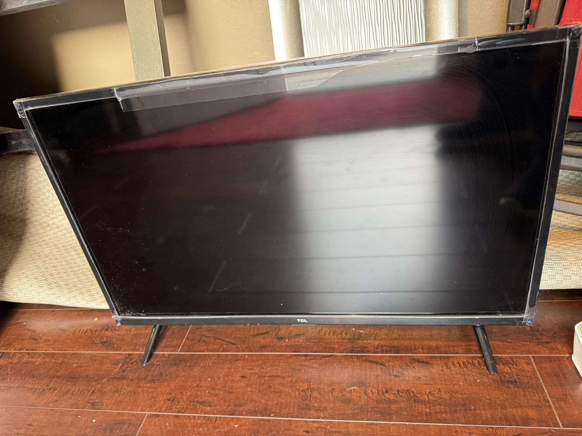 TCL 32-Inch Class HD 720p Android Smart LED TV 3-Series Dolby Digital Bluetooth Connectivity