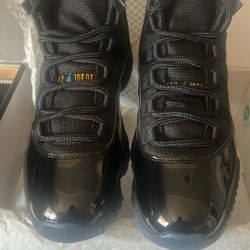 11 retro Size 9