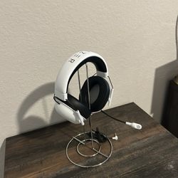 Razer White Gaming Headphones V2 X – Like New Condition