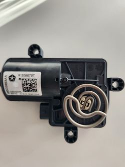 2015-2023 Dodge Challenger Scat Pack Exhaust Actuator (right side)