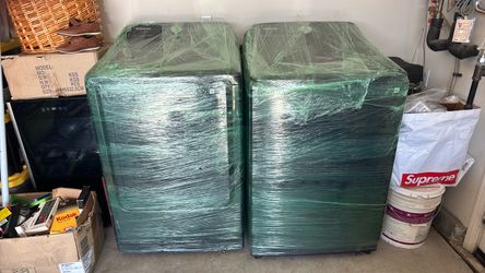 Extra large washer n Dryer,  Smart Samsung/gryish