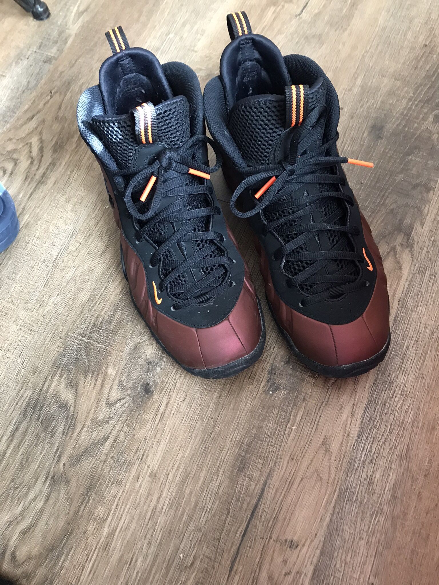 SUPER FRESH FOAMS SIZE 7Y