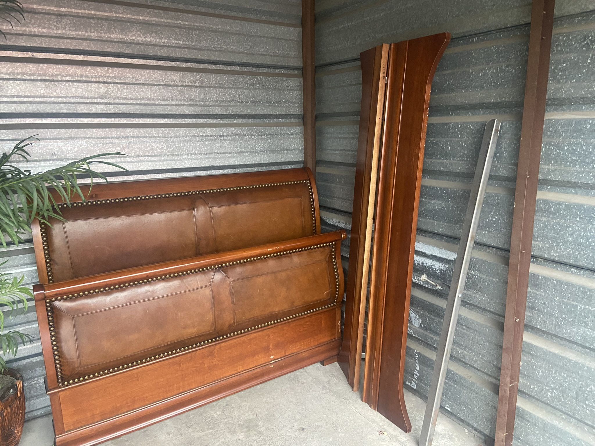 Queen Size Wood And Leather Bed Frame