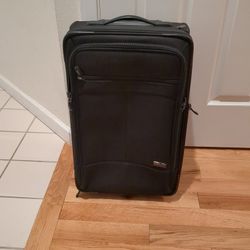 22" Kirkland Signature Carry On Luggage/Suitcase