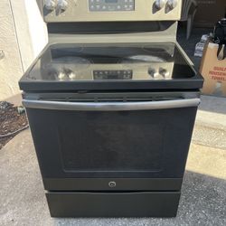 GE Electric Range