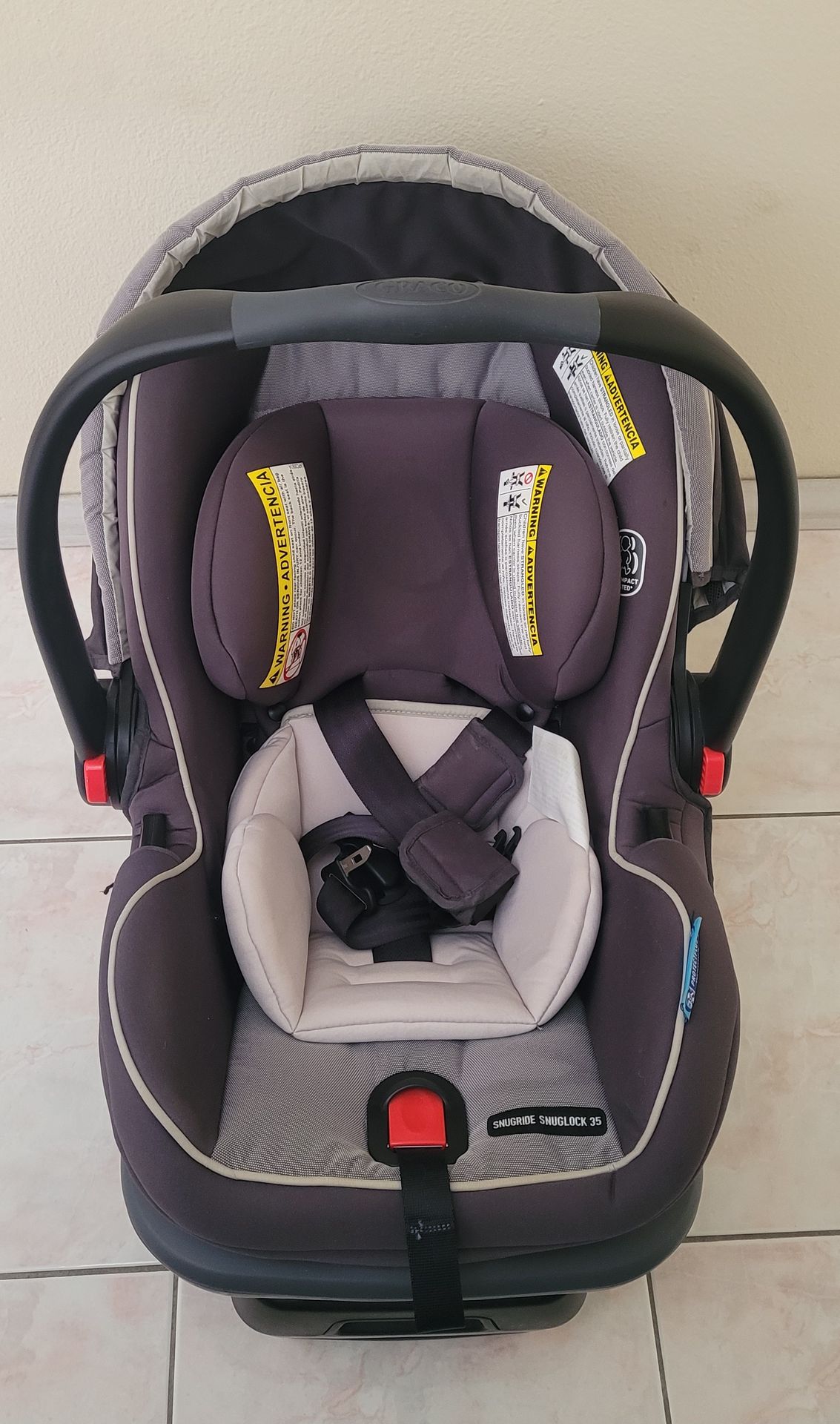 Graco Snugride Snuglock 35 Carseat with Base
