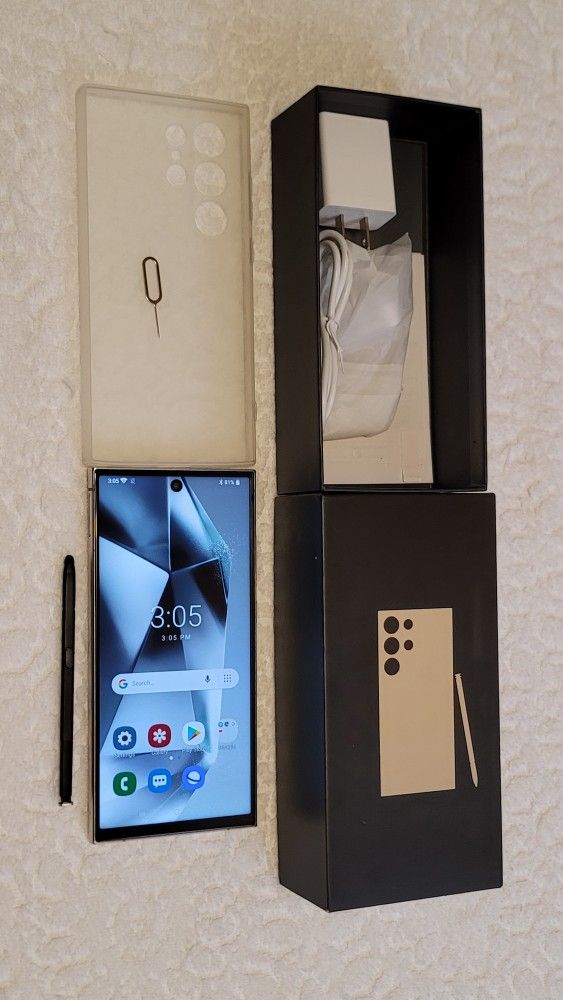 S24 ULTRA PHONE FAKE CRAPPY PHONE SELLING PHONE LIKE A TOY FOR KIDS IN WHITE COLOR.