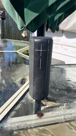 Portable outdoor speaker