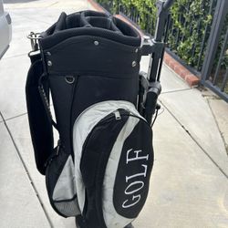 golf cart bag with an integrated, retractable handle and wheels for easy transport. Bags of this style often combine the functionality of a standard c