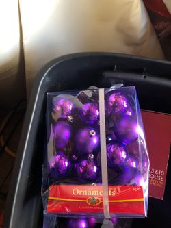 Ornaments 24 a Pack .•• 3 Sets