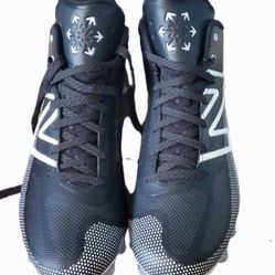New Balance FreezeLX V4 football/lacrosse black and gray cleats. (US12)