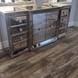 Mirrored Decor Cabinet