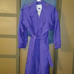 Super Nice Women's Long Raincoat Jacket For Christmas 🎄!