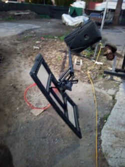 Basketball Hoop (Brand New)