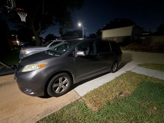 2013 Toyota Sienna