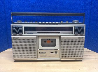 Vintage Sony CFS-61S Boombox Blaster Cassette Player Radio 1980’s CFS Made Japan
