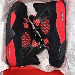 New Men’s Size 9.5 Jordan 4 Red Thunder 