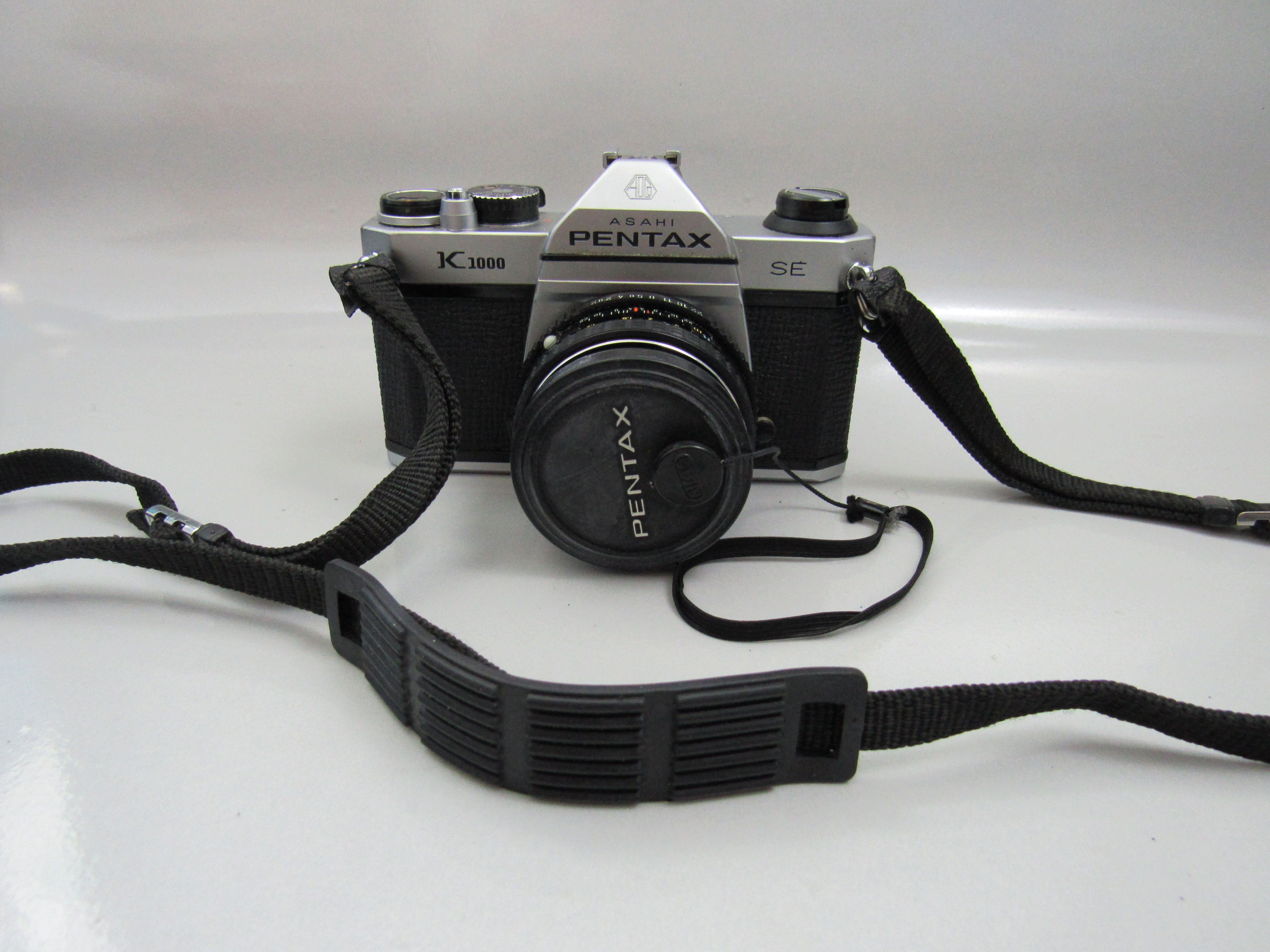 Pentax Asahi K1000 35mm SLR Film Camera with case