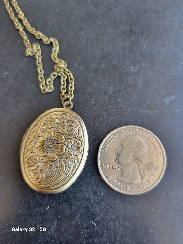 bronze color locket pendant