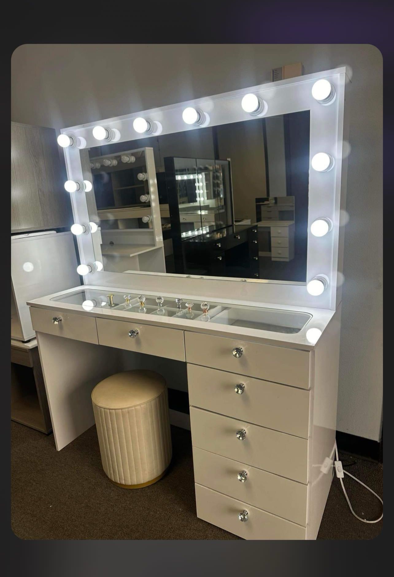 Make Up Vanity with 7 drawers,