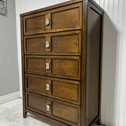 Dresser, Cajonera 