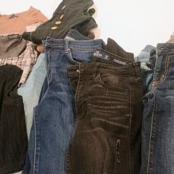 Free Bag Of Girl Size Small Clothes 